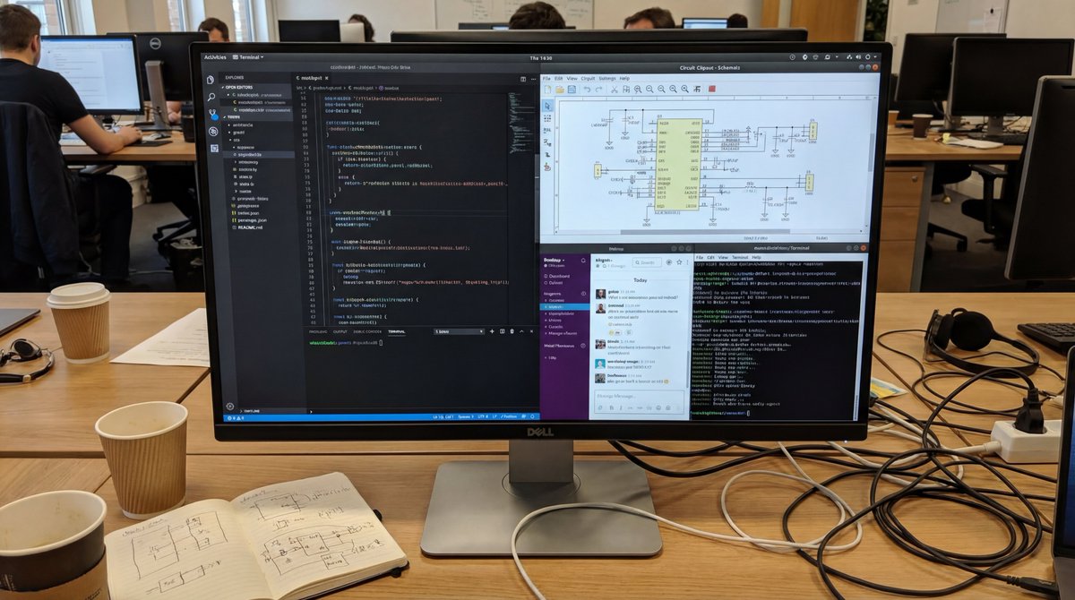 Professional workstation screen prompt 的 GPT Image 2 提示词示例图 变化图 3:A prompt for generating a realistic depiction of a professional workspace screen, used to demonstrate GPT-Image...